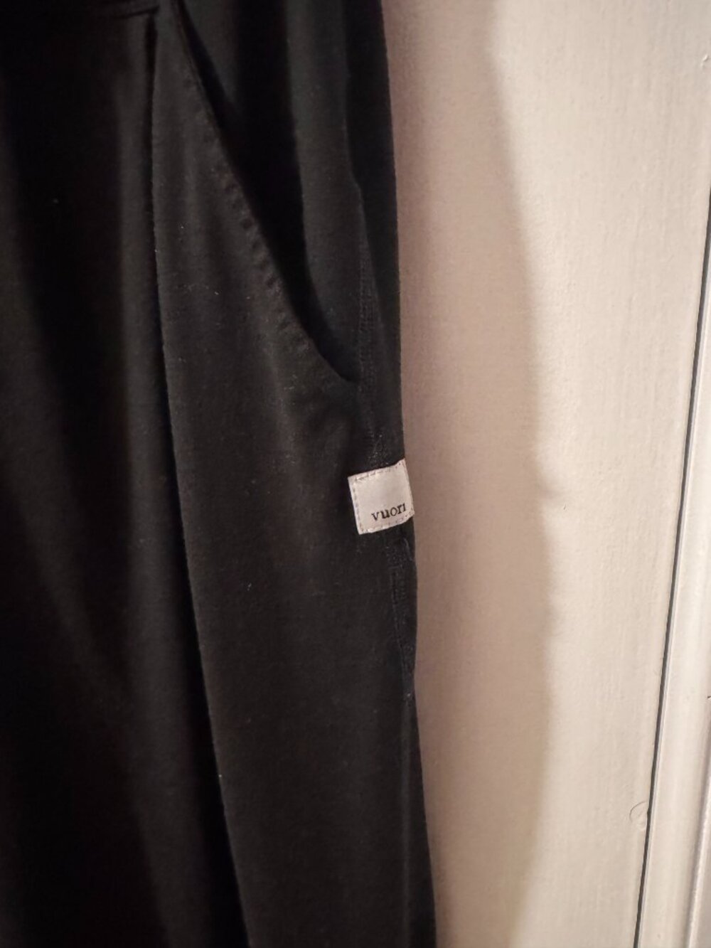Vuori Lux Black Sleeveless Tank Jumpsuit Size Medium - Picture 2 of 3